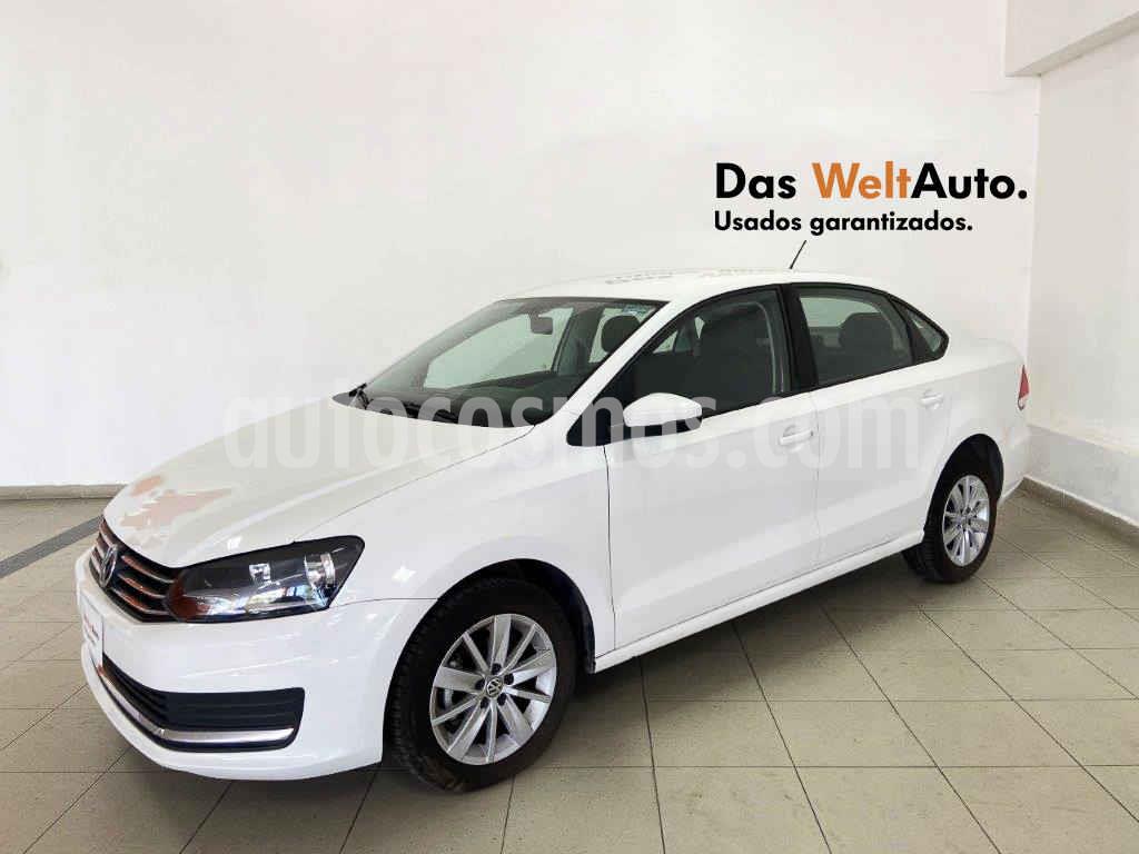foto Volkswagen Vento Comfortline usado (2020) color Blanco precio $214,817