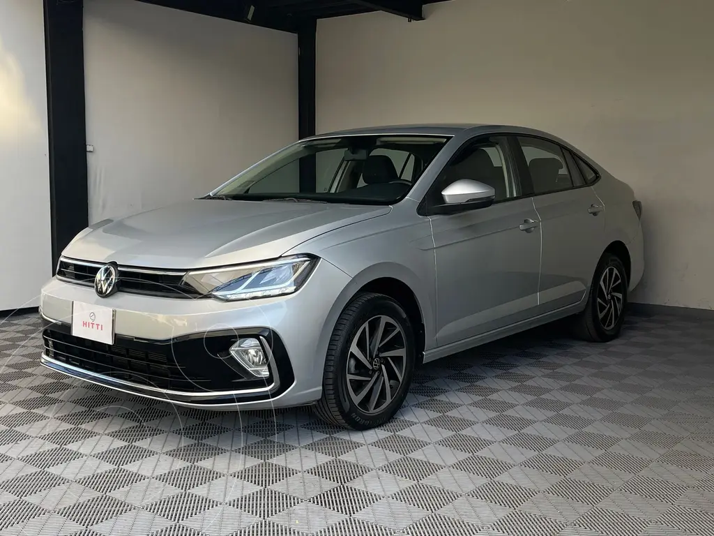 foto Volkswagen Virtus Comfortline usado (2023) color plateado precio $288,000