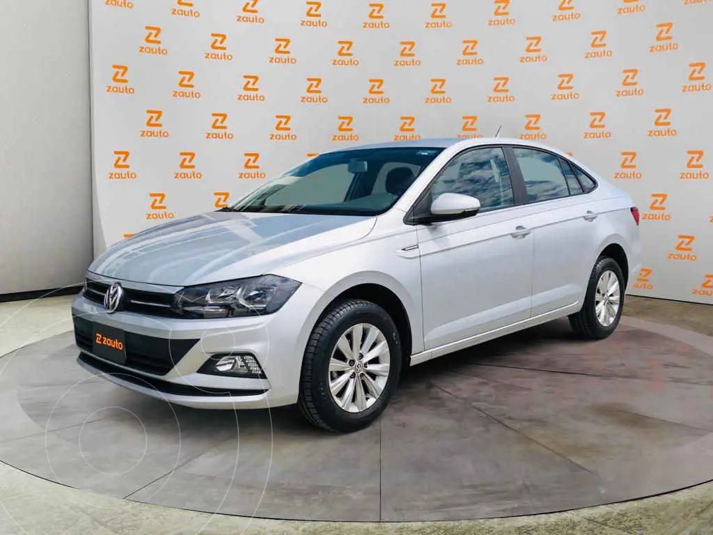foto Volkswagen Virtus 1.6L usado (2022) color Plata precio $305,900