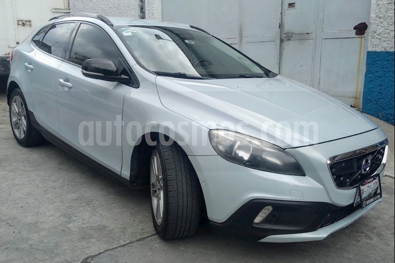 foto Volvo V40 Cross Country Inspiration AWD Aut T5 usado