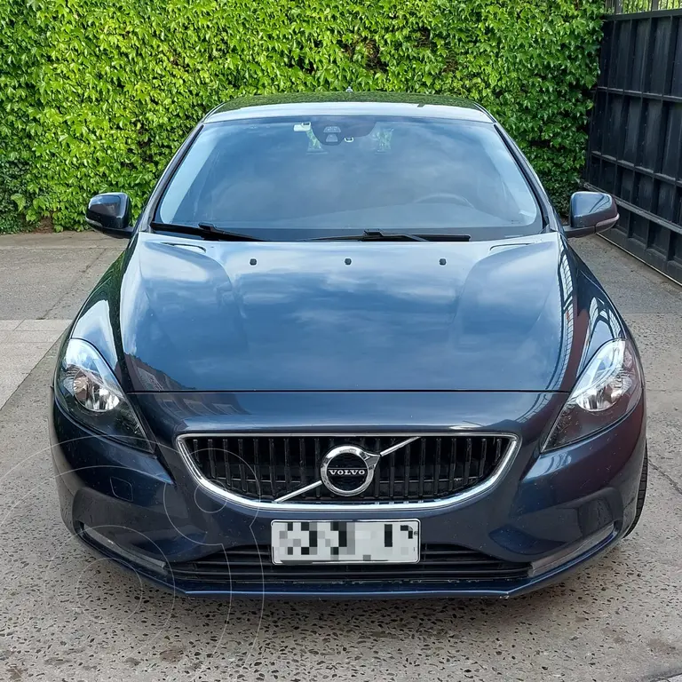 Volvo Azul Raton Volvo V40 2.0L T3 Comfort usado (2018) color Azul precio $11.900.000