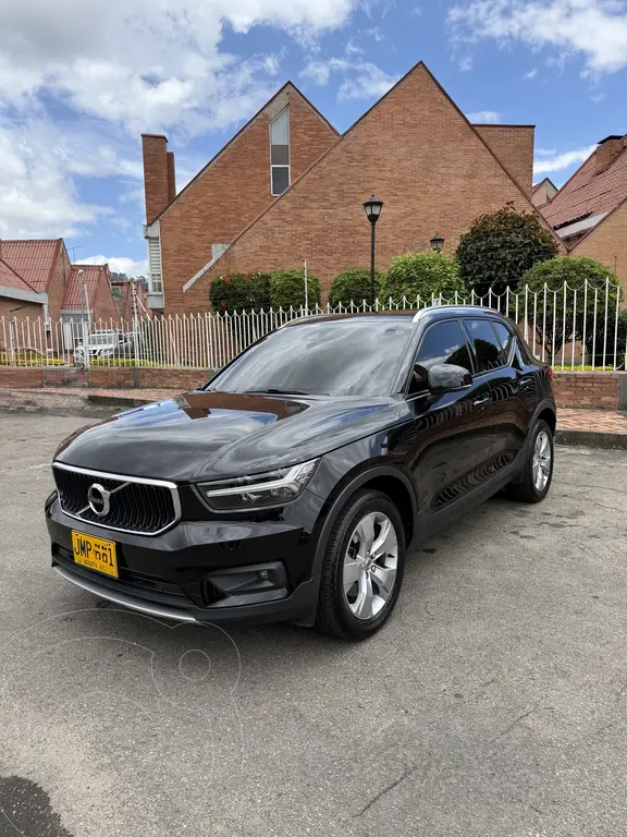 Volvo XC40 T4 Momentum usado en Usaquén