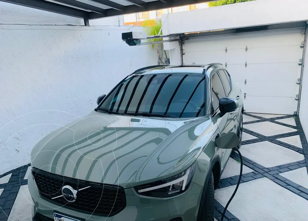 Volvo xc40 t5 r design awd (2023)
