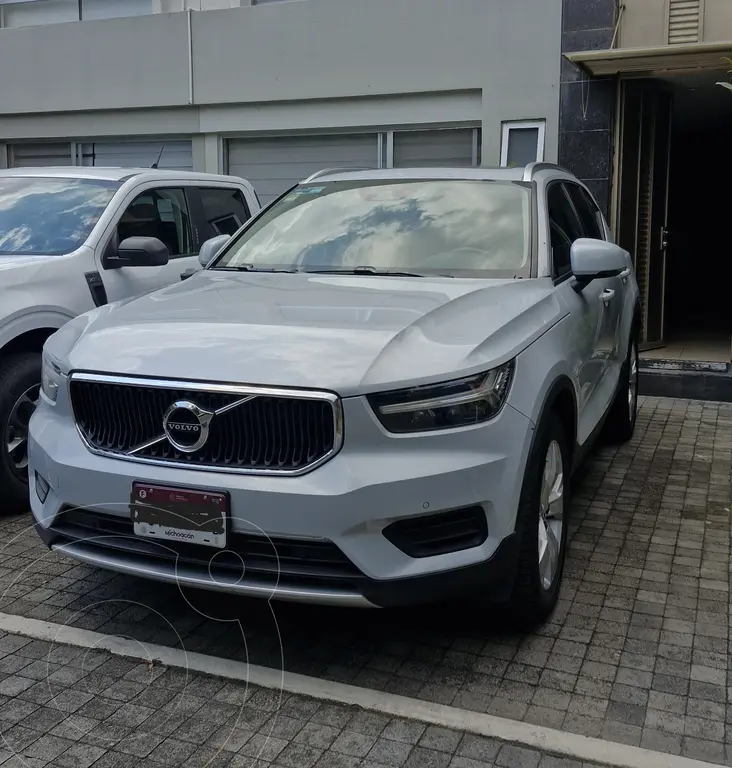 Volvo xc40 t4 momentum (2021)