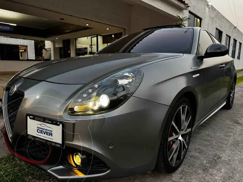 Foto Alfa Romeo Giulietta Veloce TCT usado (2020) color Gris precio $398,000