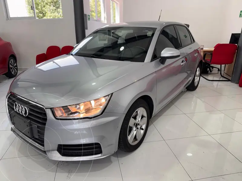 Foto Audi A1 Sportback Urban S-Tronic usado (2018) color Plata Metalizado financiado en mensualidades(enganche $86,130 mensualidades desde $7,369)