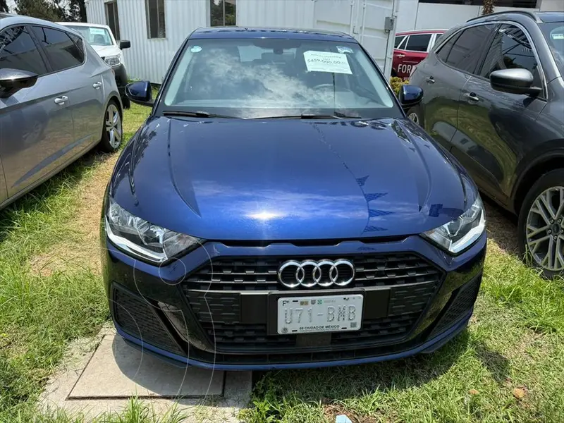 Foto Audi A1 30 TFSI Cool usado (2023) color Azul precio $459,000