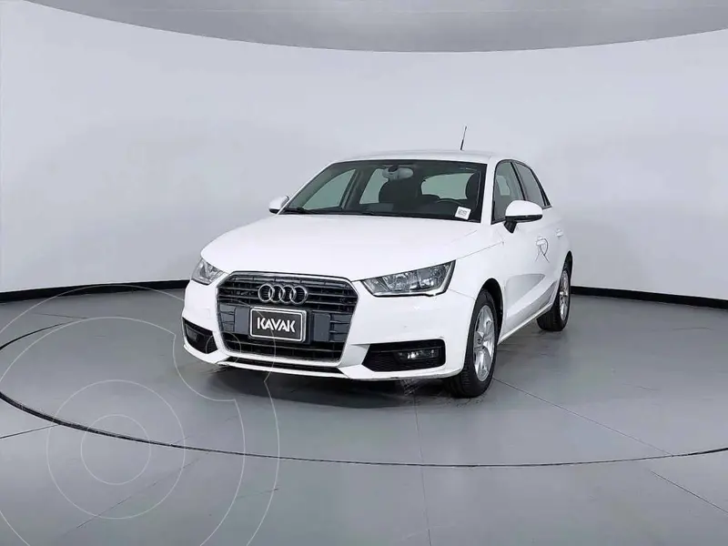 Foto Audi A1 Cool usado (2016) color Blanco precio $303,999
