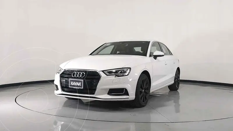 Foto Audi A3 Sedan Sedan 2.0L Select Aut usado (2018) color Blanco precio $384,999