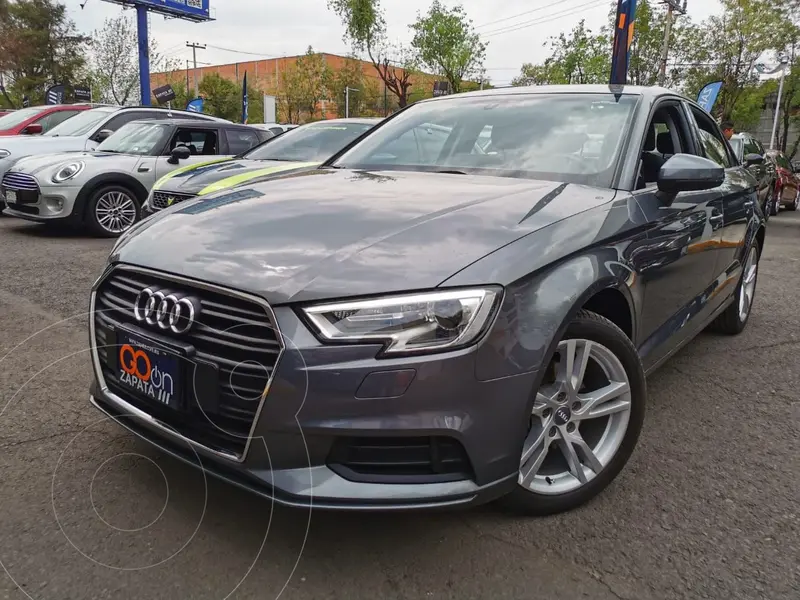 Audi A3 Sedán Sedán 35 TFSI Dynamic Aut usado (2019) color Gris precio $420,000