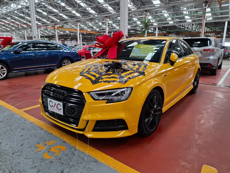 Foto Audi A3 Sedan Sedan 2.0L S Line Aut usado (2017) color Naranja financiado en mensualidades(enganche $94,000 mensualidades desde $8,500)