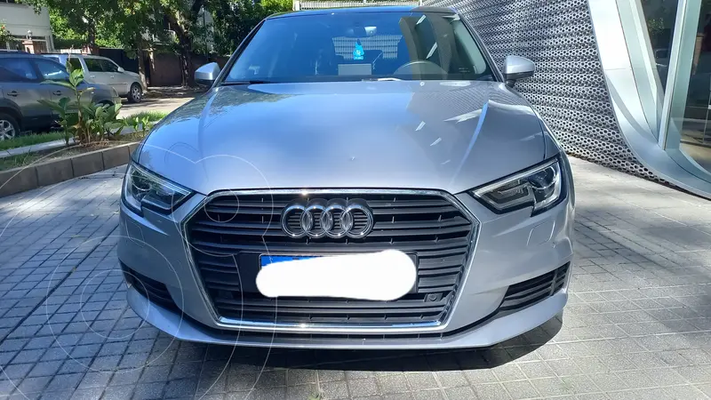 Foto Audi A3 Sportback Sportback 35 T FSI S-tronic usado (2020) color Plata precio u$s40.000