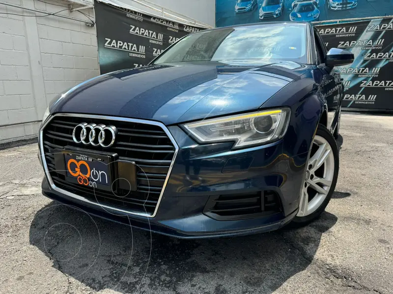 Foto Audi A3 1.4L Dynamic usado (2018) color Azul Marino precio $306,000