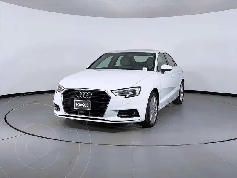 Foto Audi A3 2.0L Select Aut usado (2017) color Blanco precio $379,999