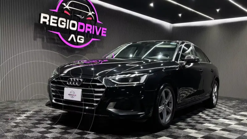 Foto Audi A4 40 TFSI Select usado (2021) color Negro precio $489,900
