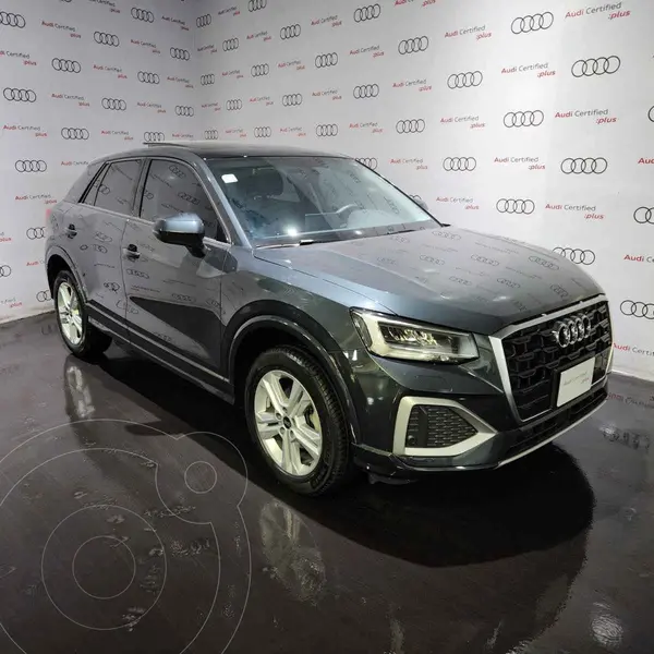 Foto Audi Q2 35 TFSI Select usado (2023) color Gris financiado en mensualidades(enganche $116,000 mensualidades desde $13,277)
