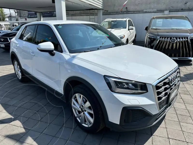 Foto Audi Q2 35 TFSI Dynamic usado (2024) color Blanco precio $499,000