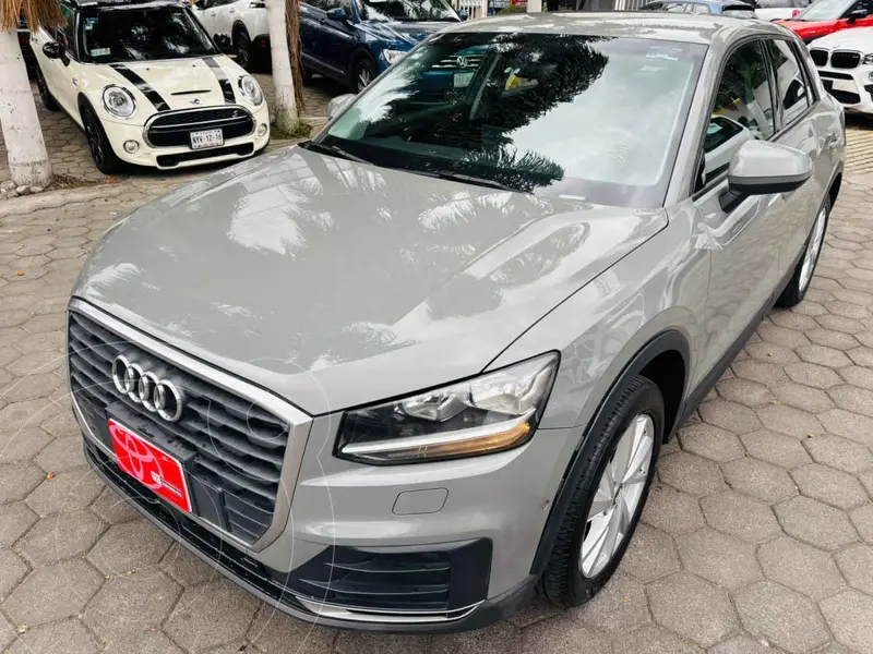 Foto Audi Q2 35 TFSI Dynamic usado (2020) color Gris precio $338,000