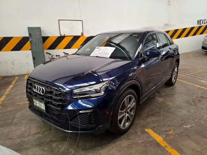 Foto Audi Q2 35 TFSI Select usado (2021) color Azul Profundo financiado en mensualidades(enganche $135,000 mensualidades desde $11,375)