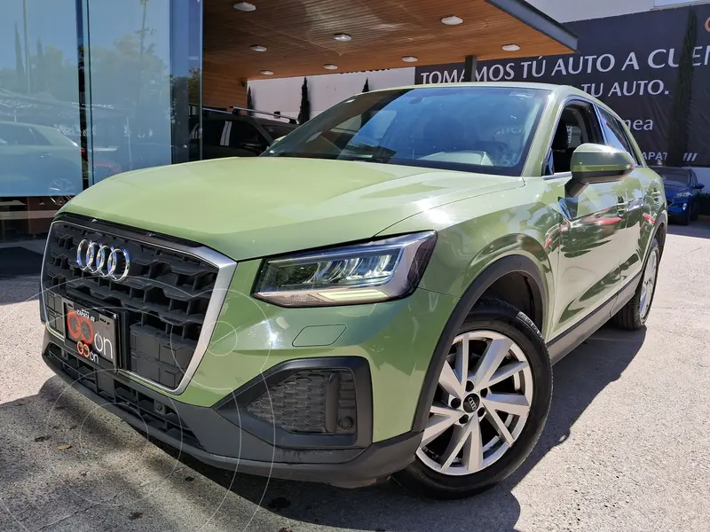 Foto Audi Q2 35 TFSI Dynamic usado (2021) color Verde financiado en mensualidades(enganche $107,638 mensualidades desde $8,231)