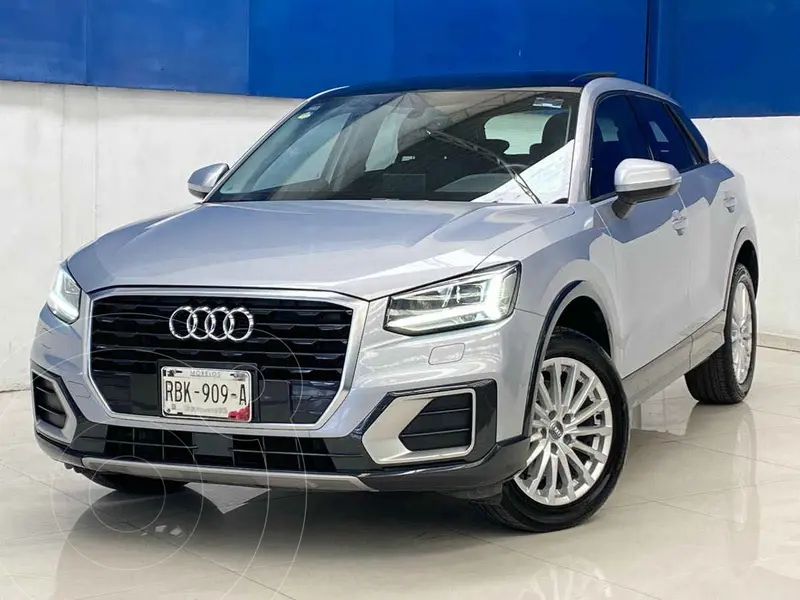 Foto Audi Q2 1.4L T Select usado (2019) color Plata financiado en mensualidades(enganche $110,000 mensualidades desde $7,906)