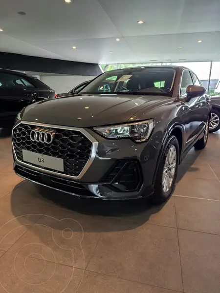 Foto Audi Q3 Sportback 35 T FSI nuevo color A eleccion precio u$s61.000