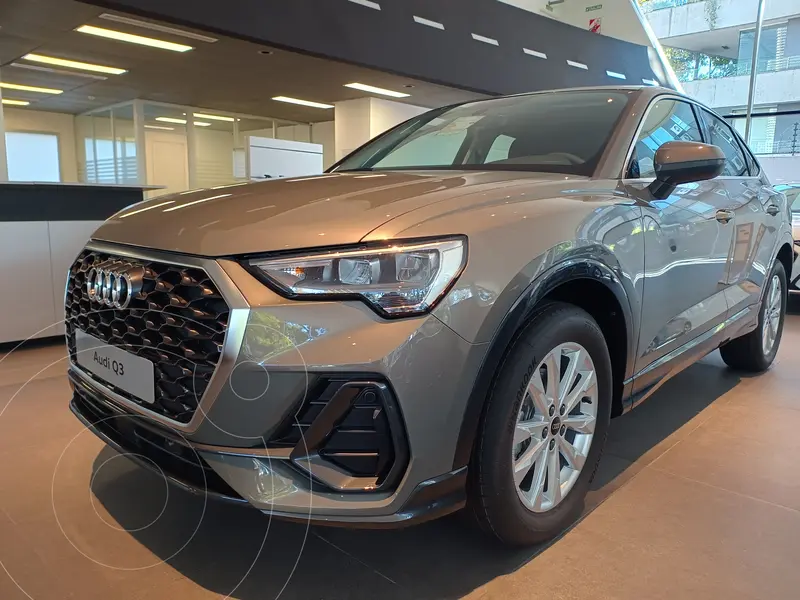 Foto Audi Q3 35 T FSI nuevo color Gris precio u$s57.900