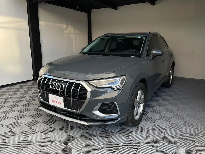 Foto Audi Q3 35 TFSI Select usado (2022) color Gris Oscuro precio $554,000