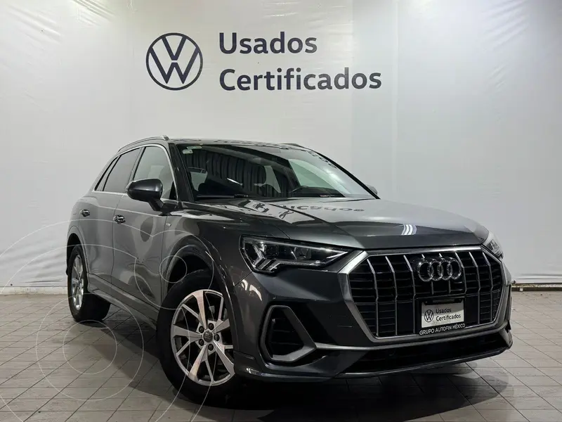 Foto Audi Q3 1.4T S Line usado (2020) color Gris financiado en mensualidades(enganche $135,978 mensualidades desde $12,397)