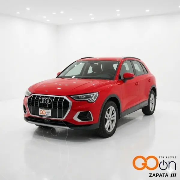 Foto Audi Q3 35 TFSI Select usado (2024) color AUD   ROJO precio $565,000