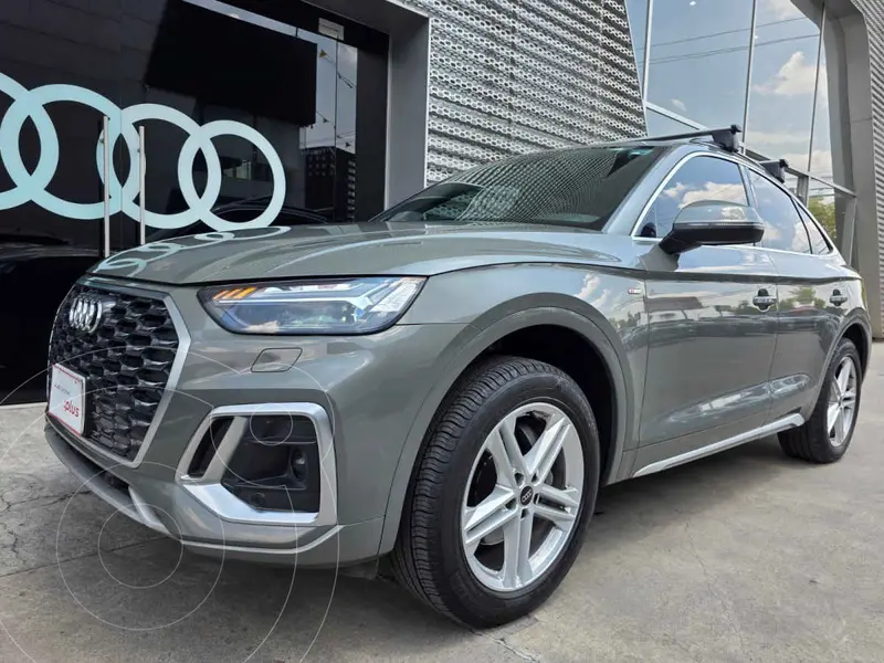 Foto Audi Q5 Sportback 45 TFSI S Line usado (2023) color Gris precio $749,000