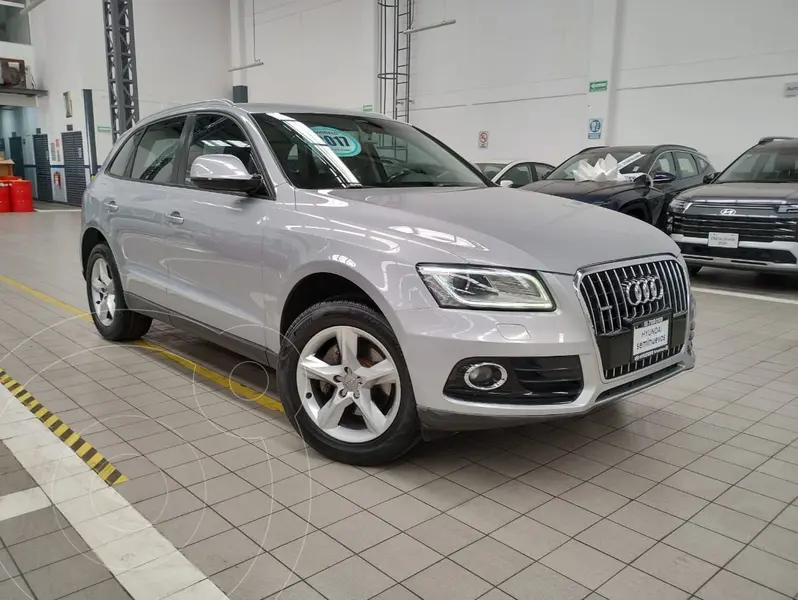 Foto Audi Q5 2.0L T FSI Trendy usado (2017) color plateado precio $370,000