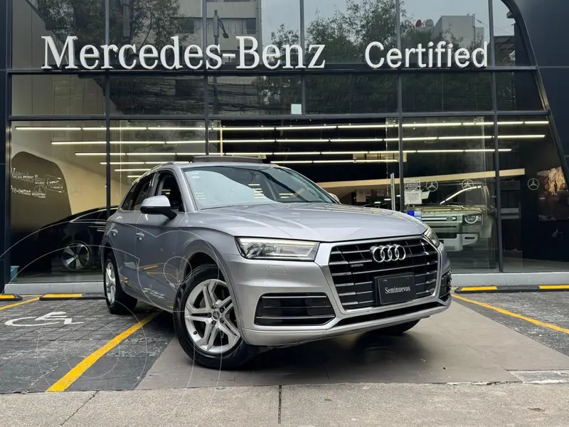 Foto Audi Q5 45 TFSI Select usado (2019) color Gris precio $445,000