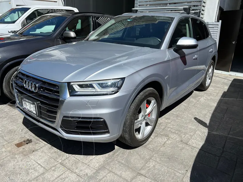Foto Audi Q5 45 TFSI Elite usado (2019) color Plata Metalico precio $499,000