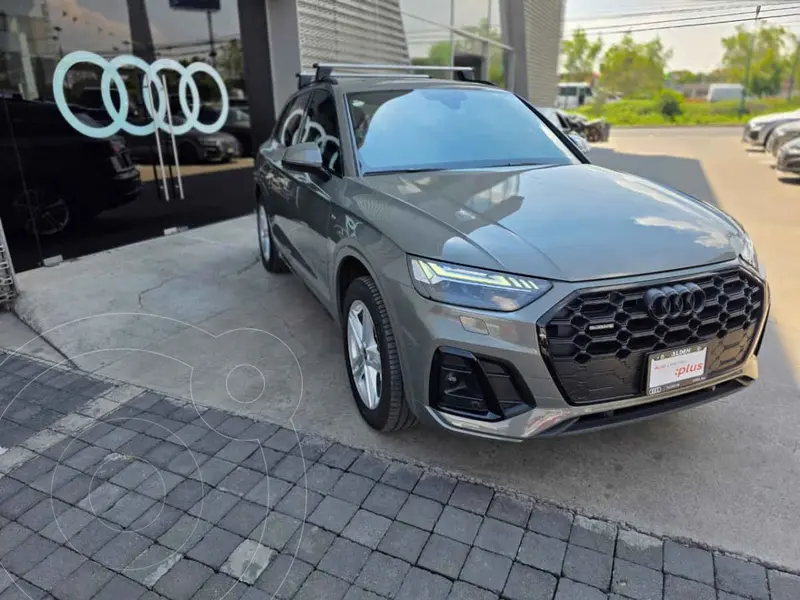 Foto Audi Q5 2.0T S Line usado (2024) color Gris precio $930,000