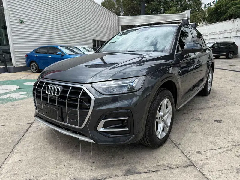 Foto Audi Q5 2.0T Select usado (2024) color Gris precio $879,000