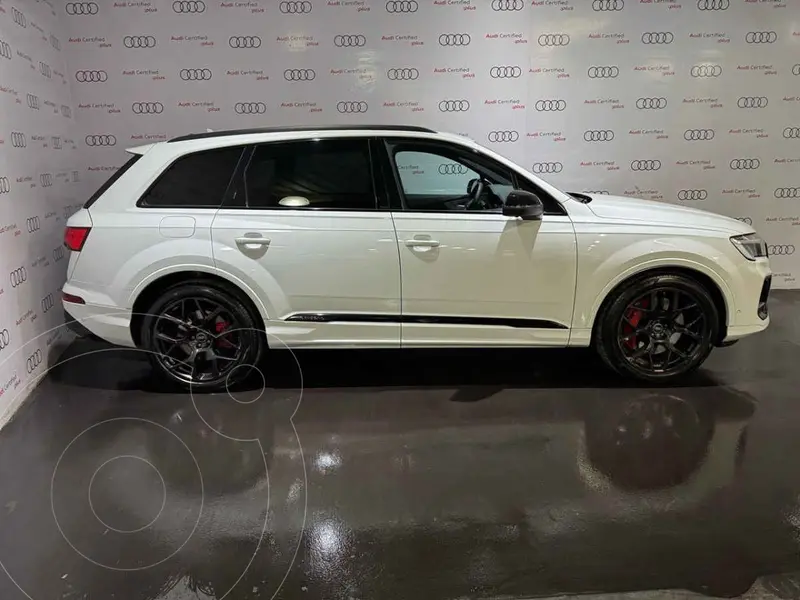 Foto Audi Q7 3.0T S line usado (2024) color Blanco financiado en mensualidades(enganche $299,800 mensualidades desde $34,313)
