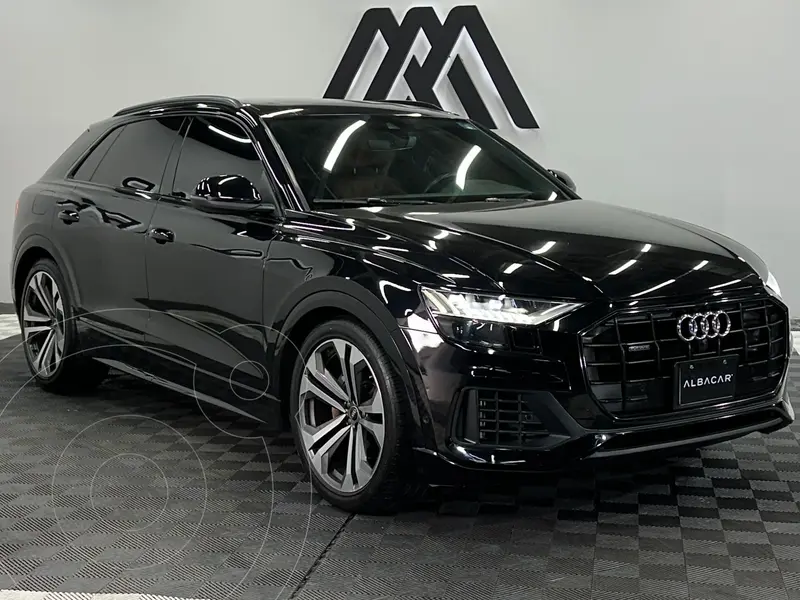 Foto Audi Q8 3.0T Elite usado (2021) color Rojo precio $879,999