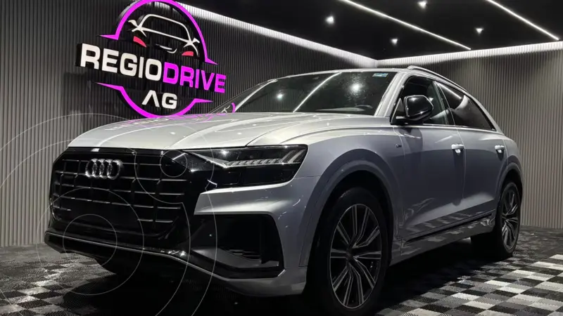 Foto Audi Q8 3.0T S Line usado (2019) color Plata Metalico precio $1,049,900
