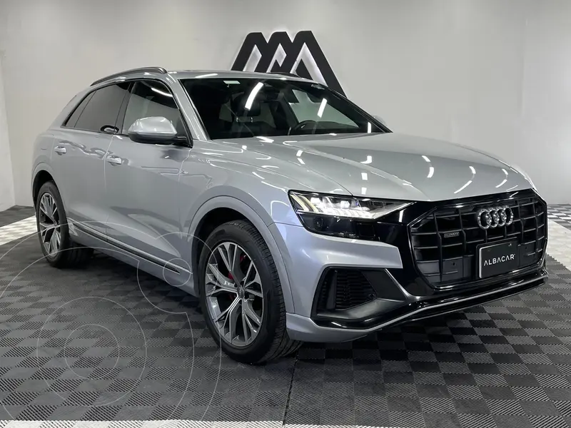 Foto Audi Q8 3.0T S Line usado (2020) color plateado precio $789,999