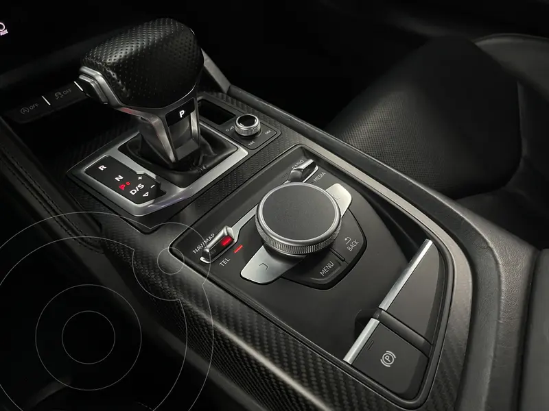 audi r8-coupe
