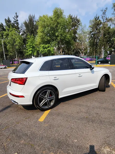audi sq5