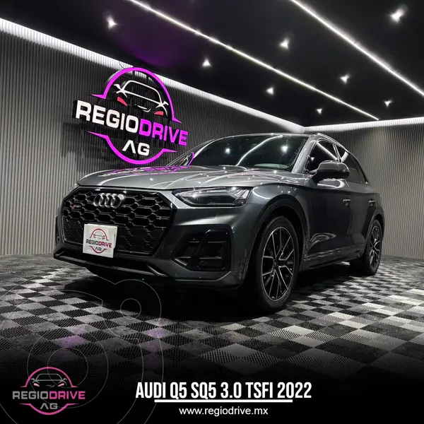 Foto Audi SQ5 3.0L TFSI (354 hp) usado (2022) color Gris Oscuro financiado en mensualidades(enganche $187,909 mensualidades desde $18,803)