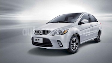 BAIC D20 4p Fashion sedan AT usado (2018) color Beige precio $789,100