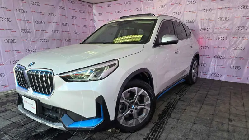 Foto BMW iX1 xDrive30 usado (2024) color Blanco precio $839,000