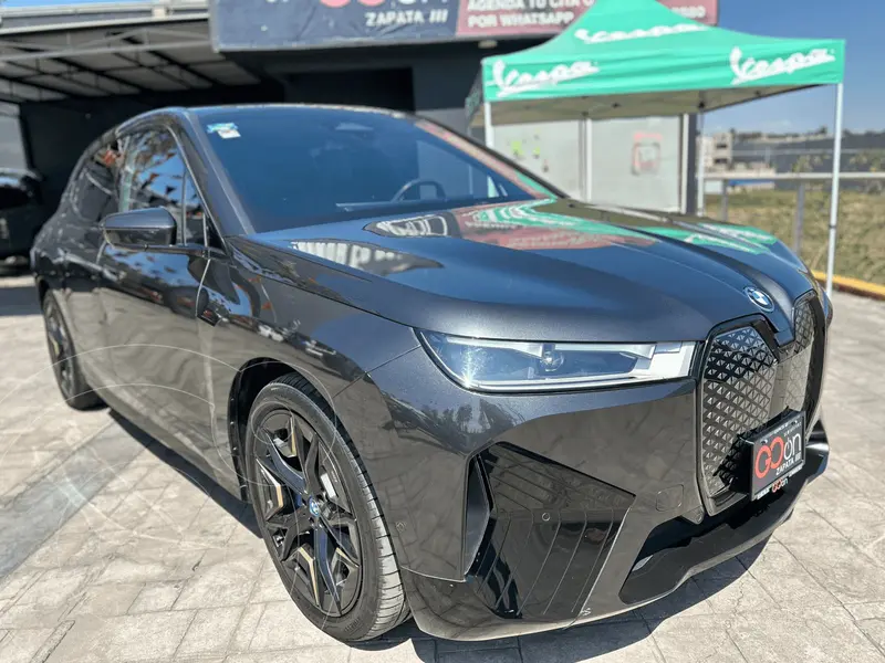 Foto BMW iX1 DRIVE usado (2024) color Negro precio $1,200,000