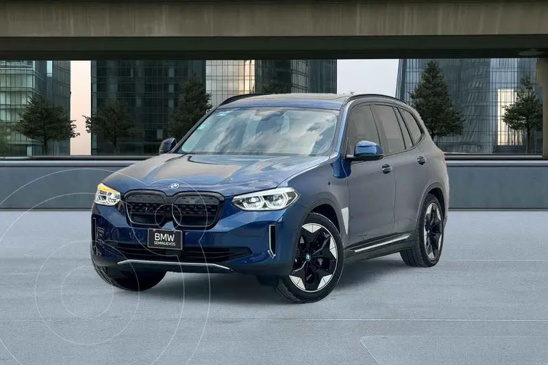 Foto BMW iX3 Impressive usado (2022) color Azul precio $879,000