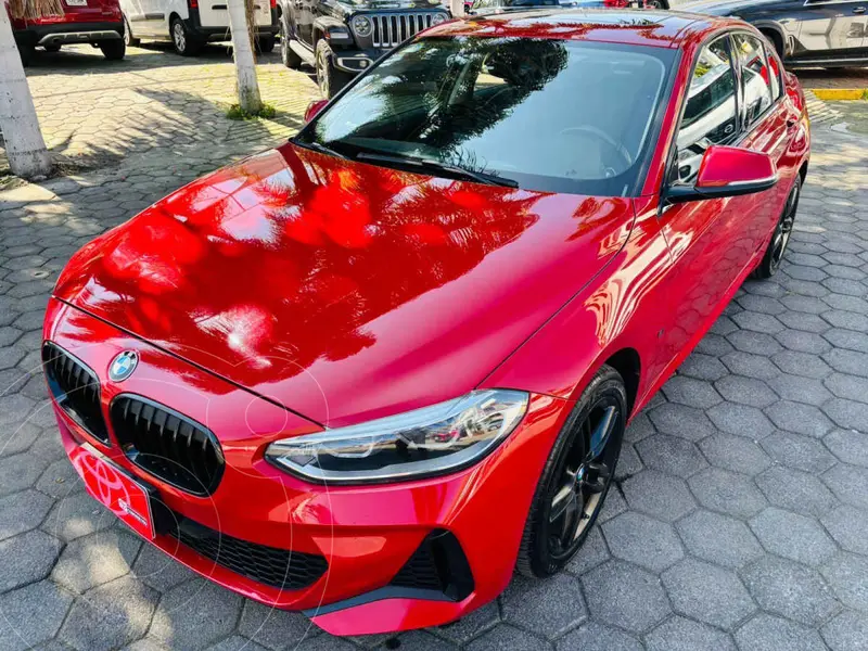 Foto BMW Serie 1 Sedan 120iA M Sport usado (2020) color Rojo financiado en mensualidades(enganche $128,194 mensualidades desde $11,387)
