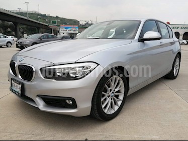 Foto venta Auto usado BMW Serie 1 5P 120i Sport (2016) color Plata precio $277,000