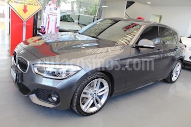 Foto venta Auto Seminuevo BMW Serie 1 5P 120iA M Sport (2017) color Gris precio $439,000